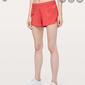 lululemon hotty hot shorts 2.5 HR